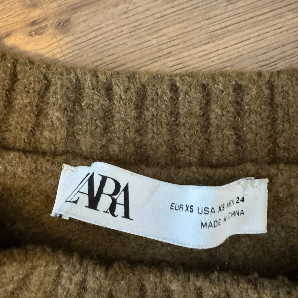 Zara Olive Green Crewneck Sweater - Picture 2 of 7